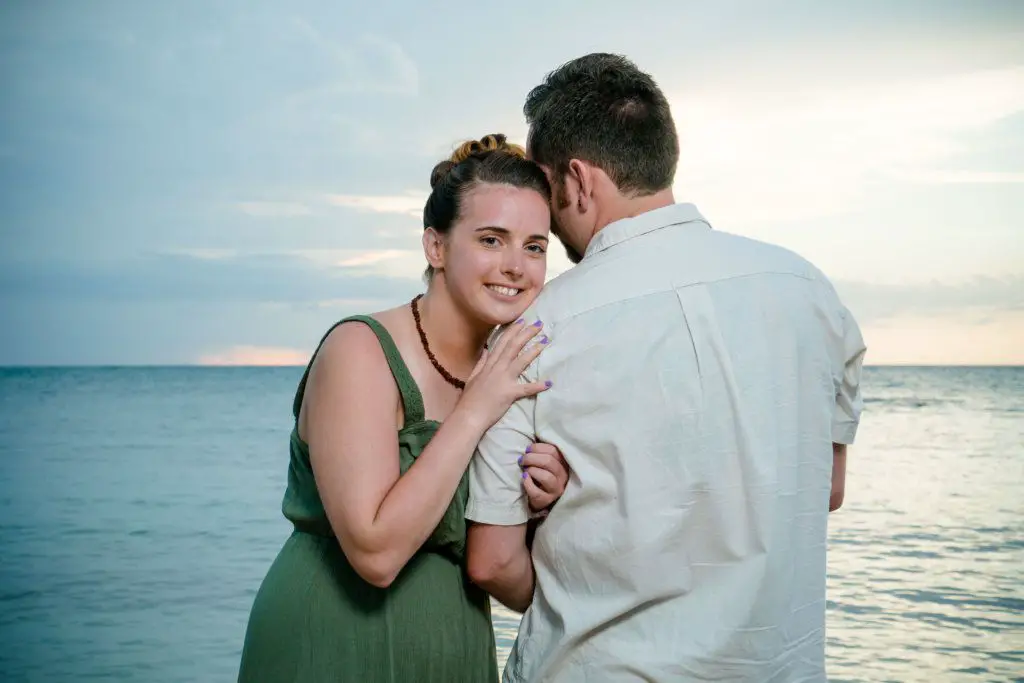 Couple Photoshoot Ideas Inspired by Tropical Ocho Rios | Localgrapher