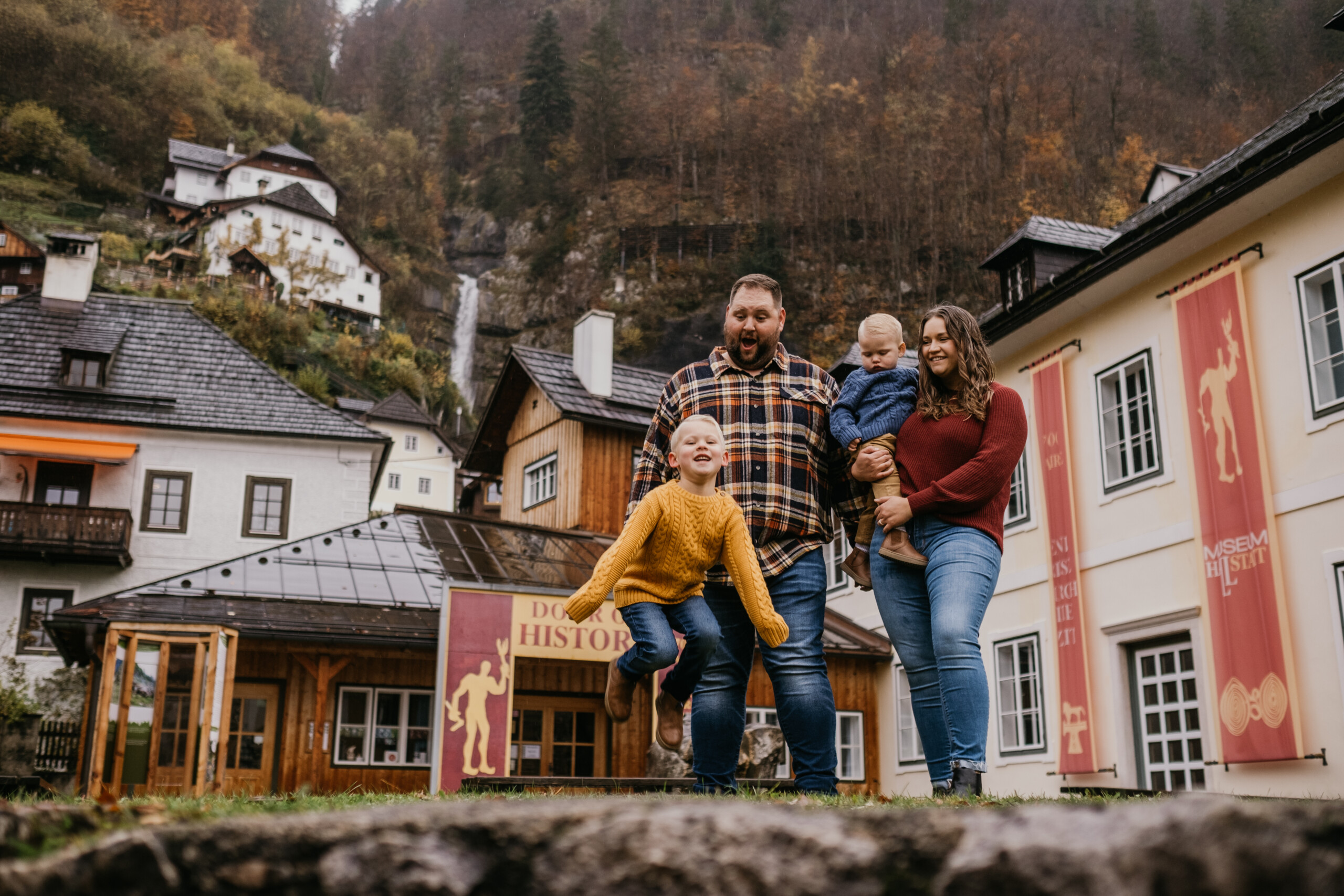 Family photoshoot in Hallstatt