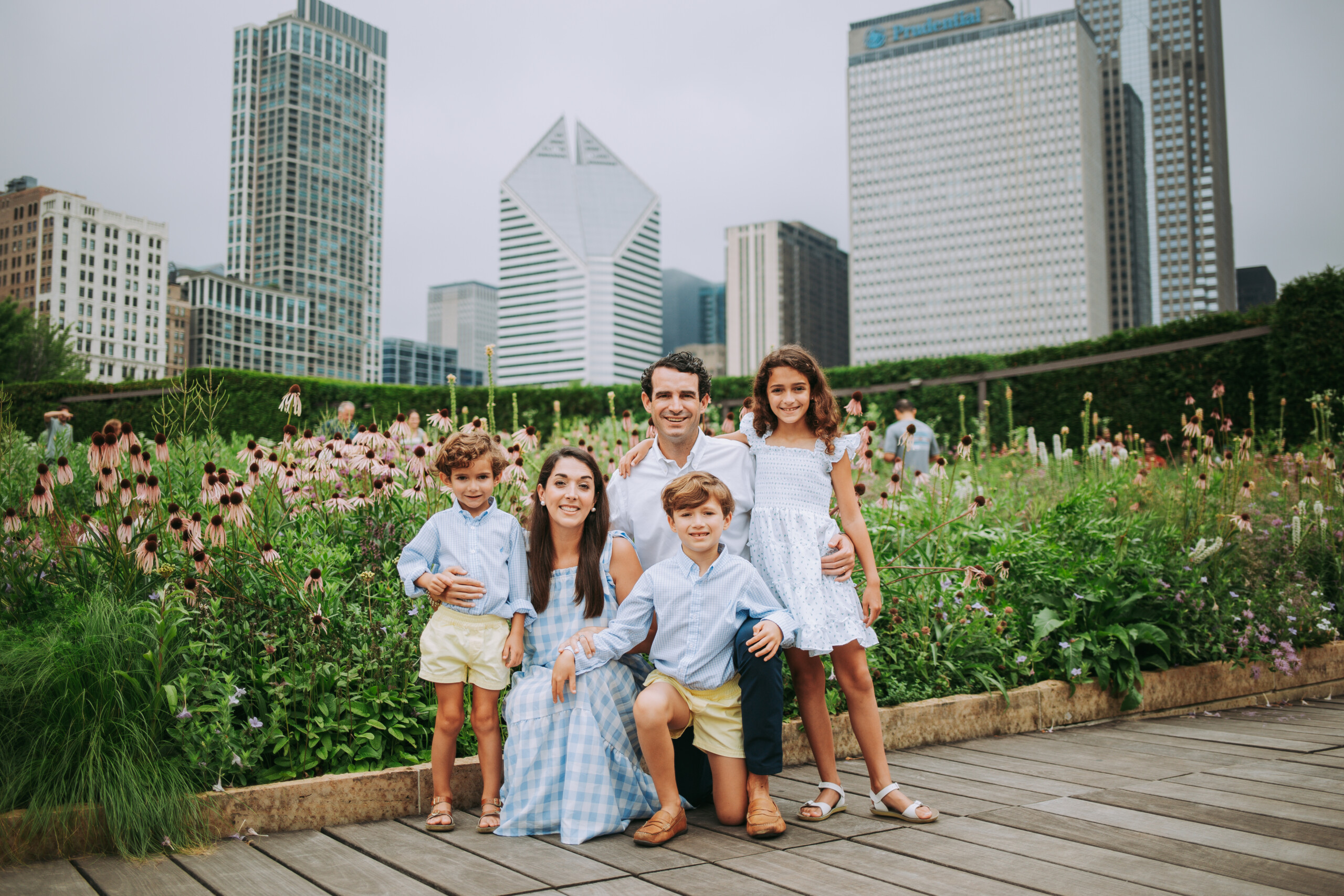 Family photoshoot by Ryan, Localgrapher in Chicago