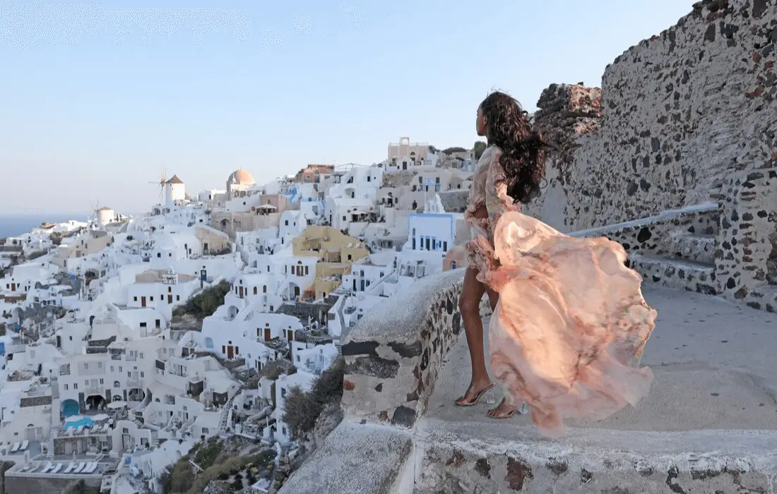 posing ideas for solo travel photoshoots - Lemon8 Search