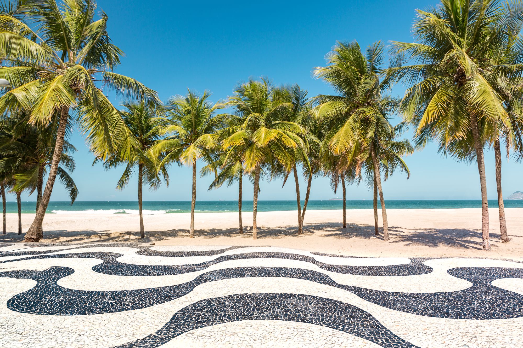 copacabana-beach-other-top-photo-spots-in-rio-de-janeiro-localgrapher