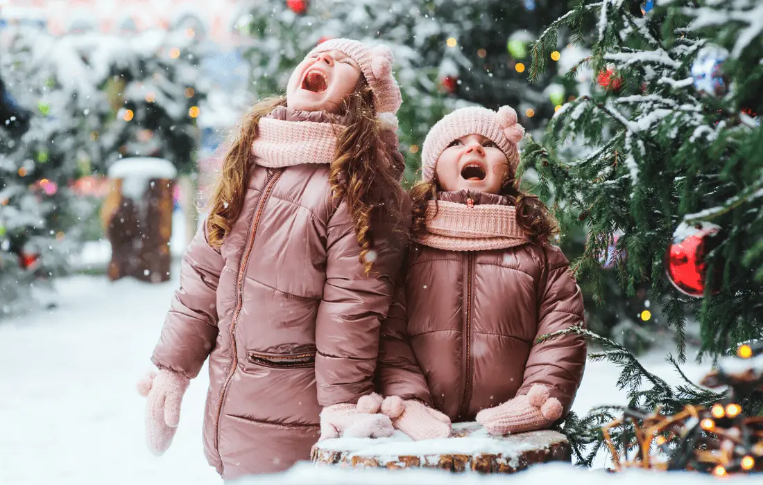 Christmas Photoshoot Ideas for Any Family Size | Localgrapher