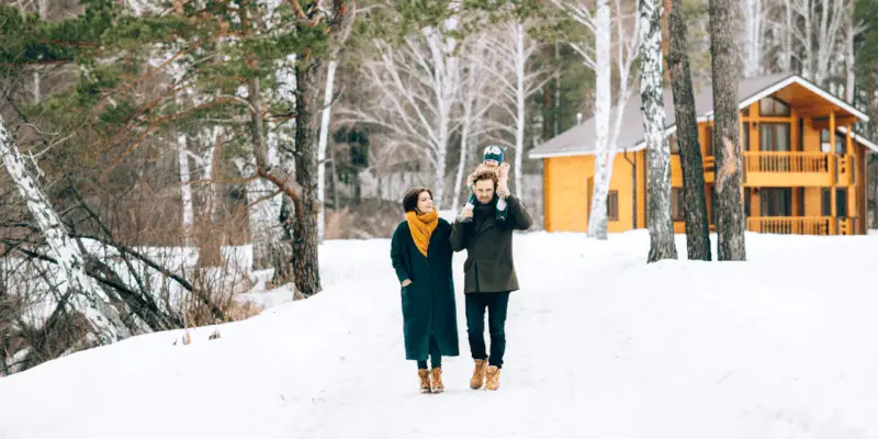 7 Winter Posing Ideas For Instagram - Emma's Edition