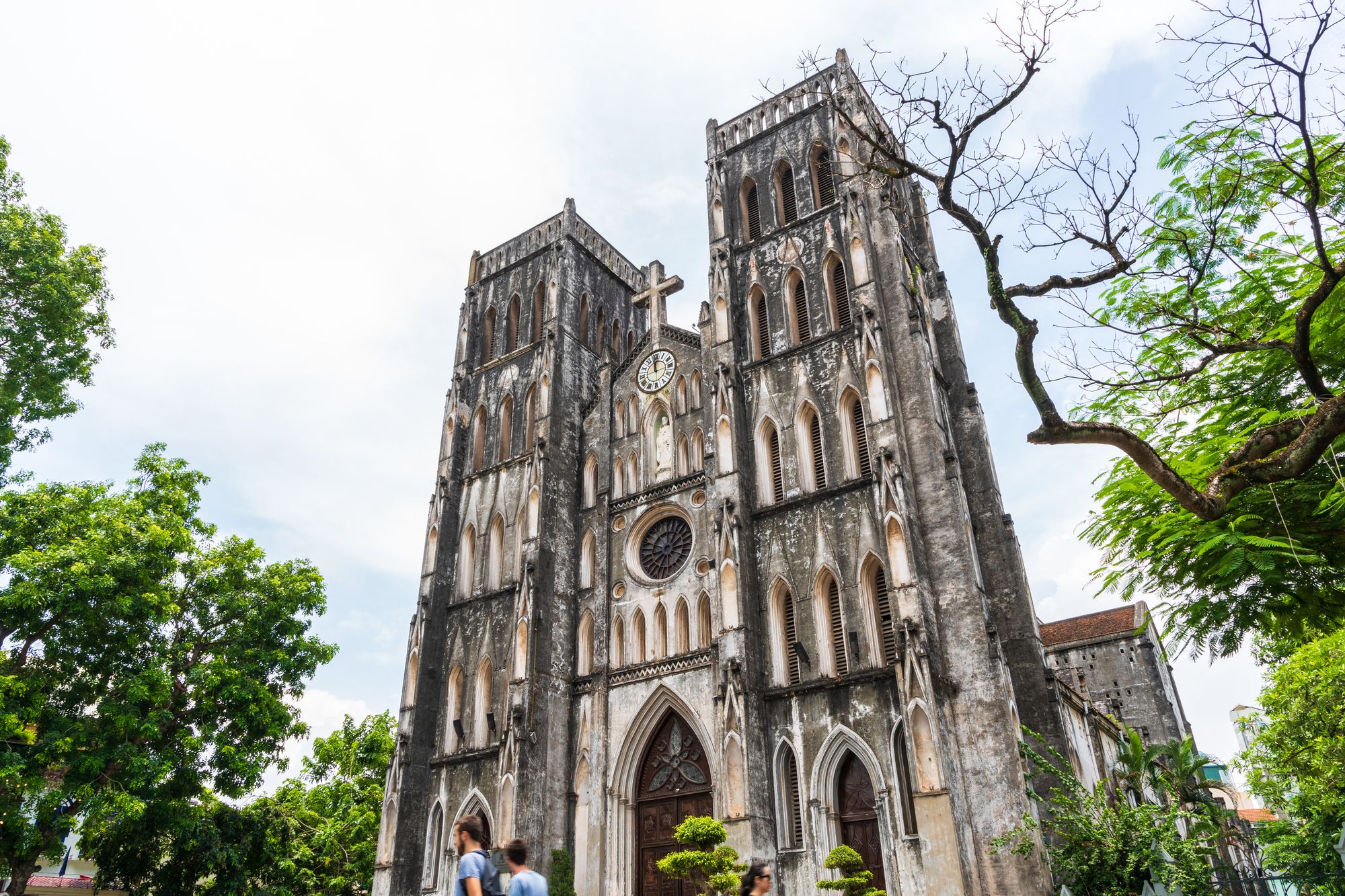 St. Joseph’s Cathedral & Other Top Photo Spots In Hanoi 