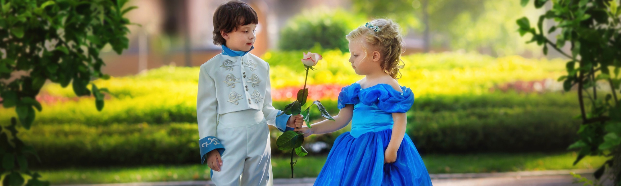 15 Photo Shoot Theme Ideas That Are Straight from a Fairytale ...