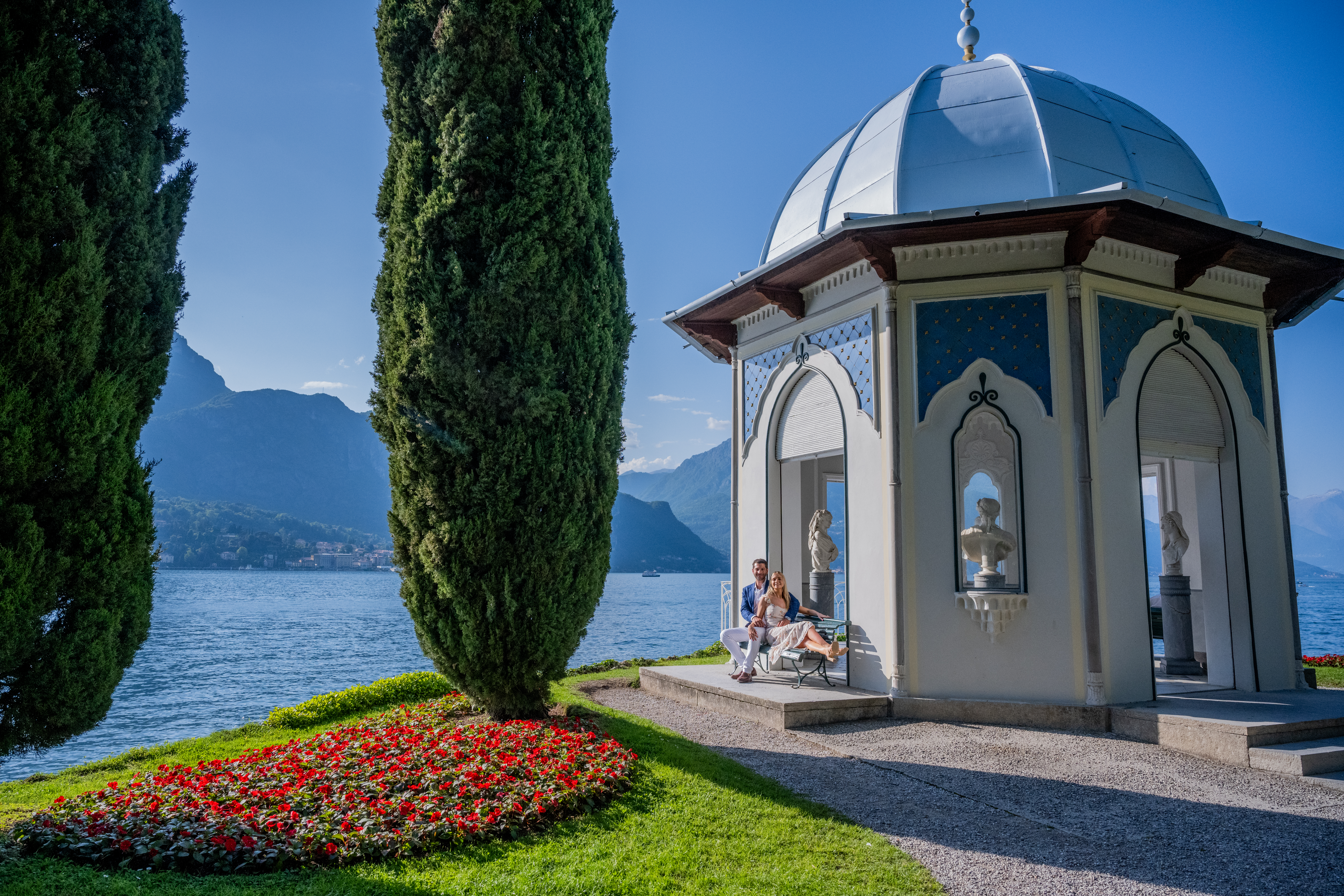 Couple's photoshoot by Riccardo, Localgrapher at Lake Como